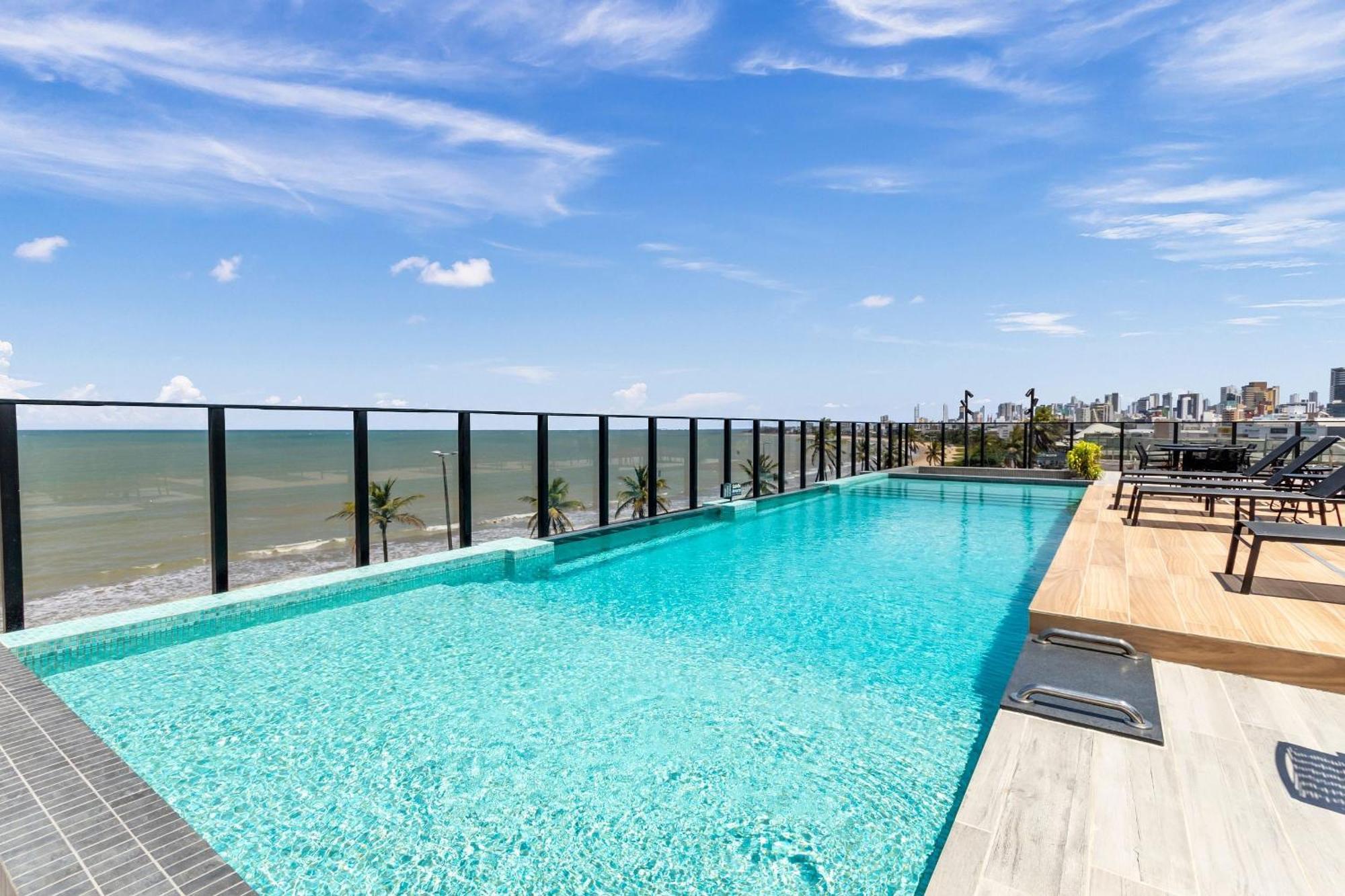 Haus #137 - Estudio Em Bessa Por Carpediem *